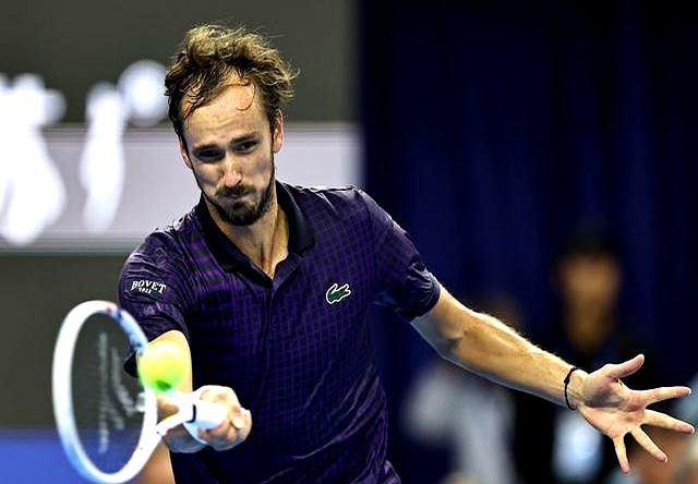 世界网球队翻盘日本网球队,梅德韦杰夫高光表现的简单介绍 世界网球队翻盘日本网球队,梅德韦杰夫高光表现的简单介绍