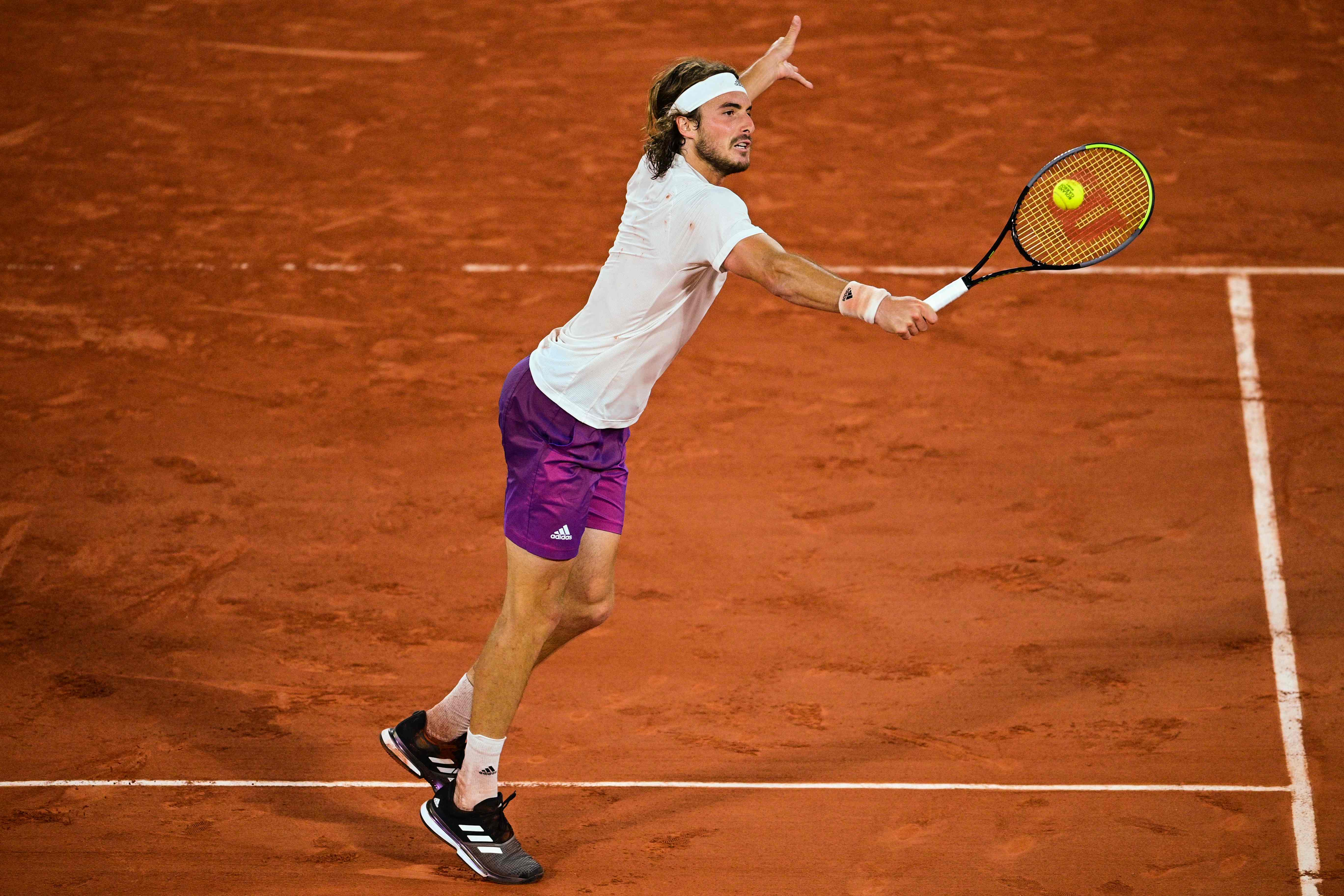 包含法国网球队绝杀西班牙网球队,西西帕斯统治全场的词条 包含法国网球队绝杀西班牙网球队,西西帕斯统治全场的词条