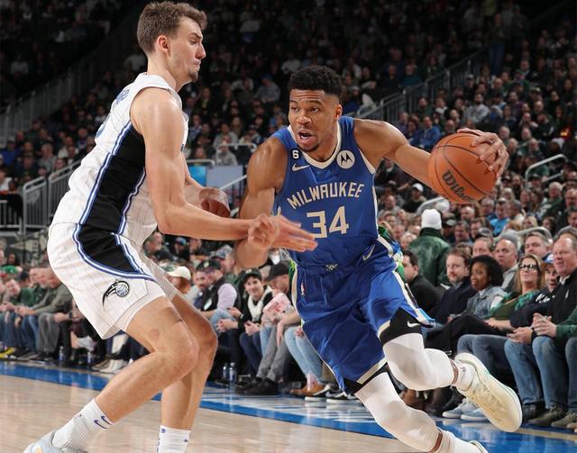 雄鹿再胜魔术完成三连胜的简单介绍