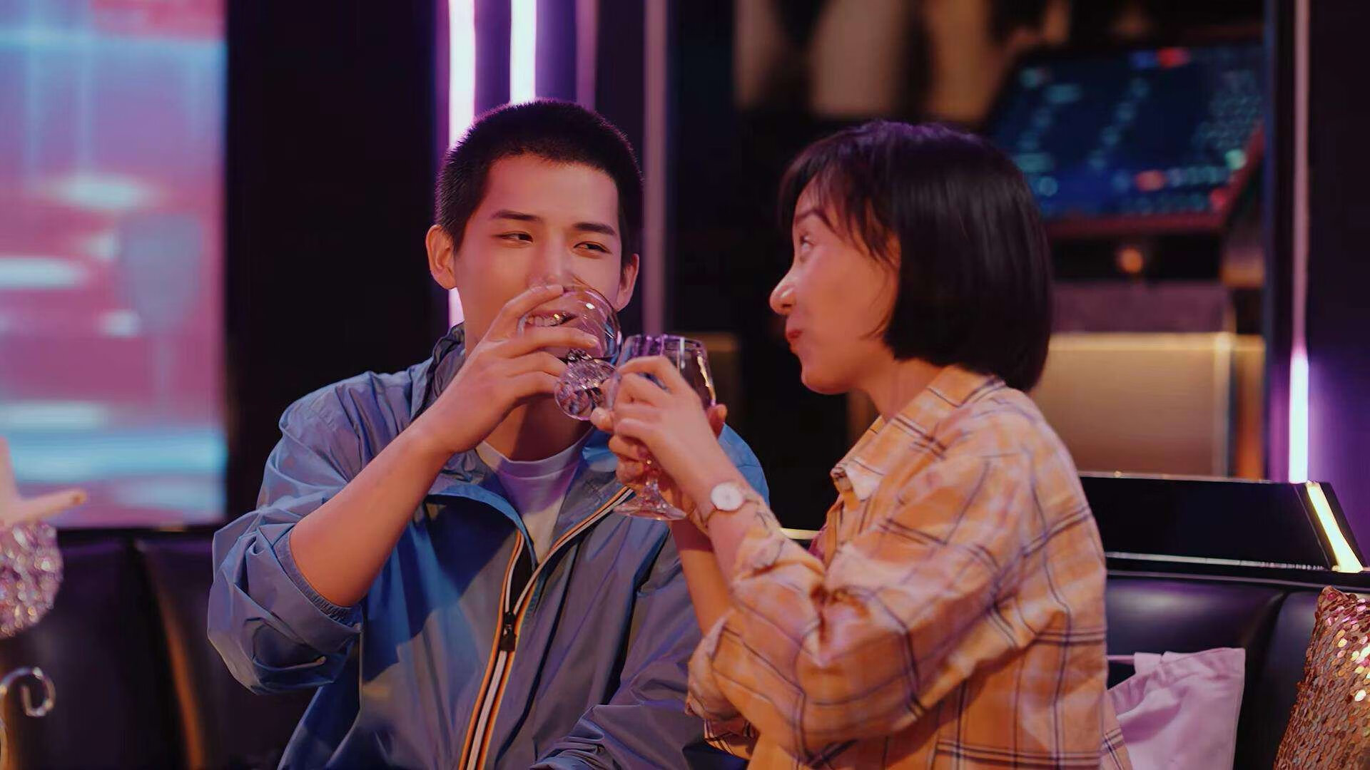 开云体育APP下载-意甲焦点战之夜，特奥连斩双刀，拉开争冠差距