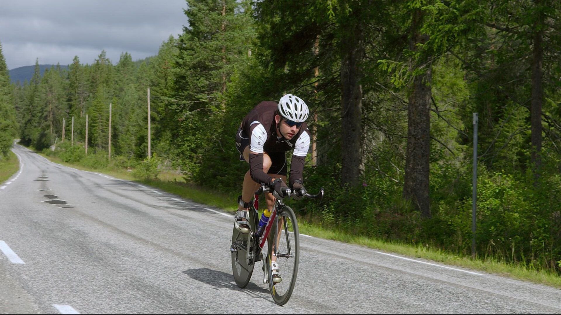 意甲焦点战之夜，特奥连斩双刀，拉开争冠差距