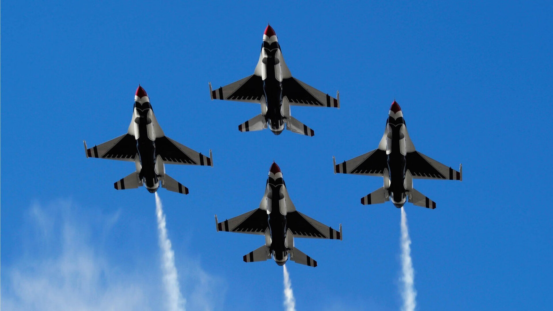 哈利伯顿关键先生显威,猛龙硬仗力克上海队