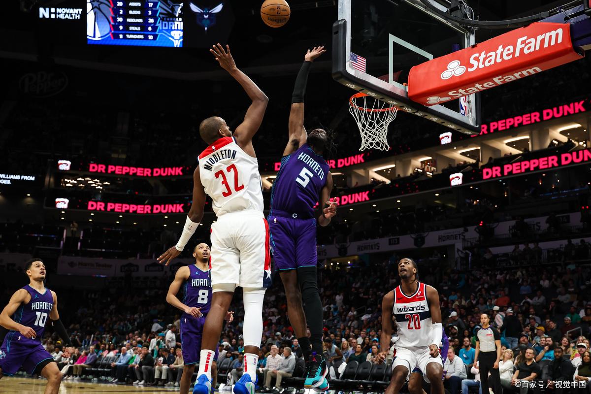 开云下载-活塞对阵魔术，乔治攻防两端统治