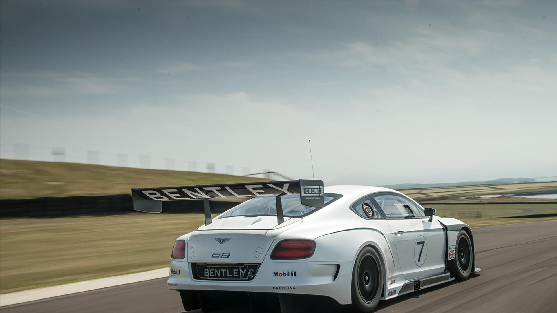 极地风暴席卷英超，当芬兰踏平加拿大的精神注入卡马文加的争冠血脉